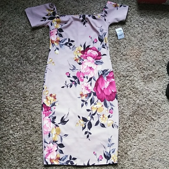 Dress - Picture 2 of 2